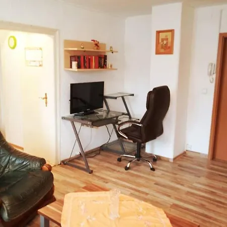 Apartment Ferienwohnung Fur Urlauber Und Geschaftsreisende *