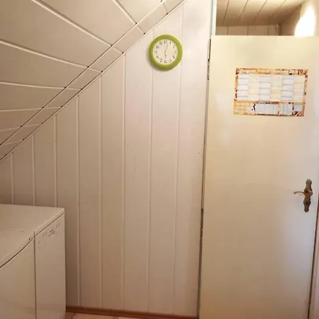 Apartment Ferienwohnung Fur Urlauber Und Geschaftsreisende