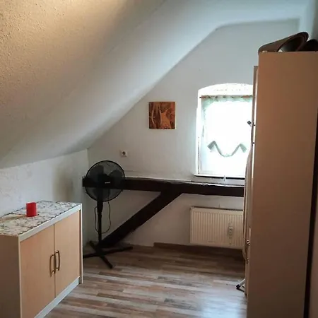 Ferienwohnung Fur Urlauber Und Geschaftsreisende Zwickau
